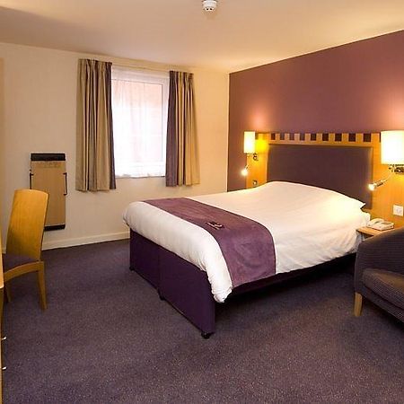 Premier Inn Bournemouth Central Extérieur photo