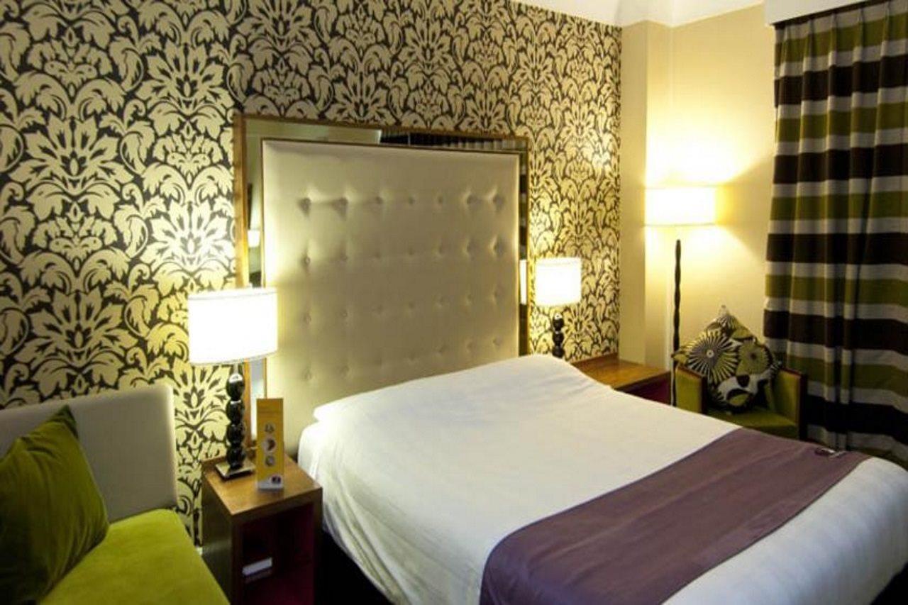 Premier Inn Bournemouth Central Extérieur photo