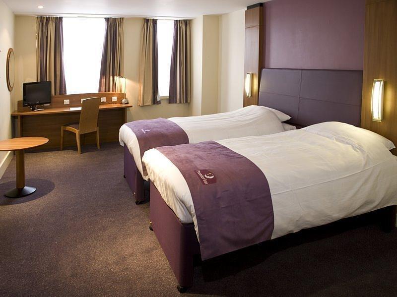 Premier Inn Bournemouth Central Extérieur photo