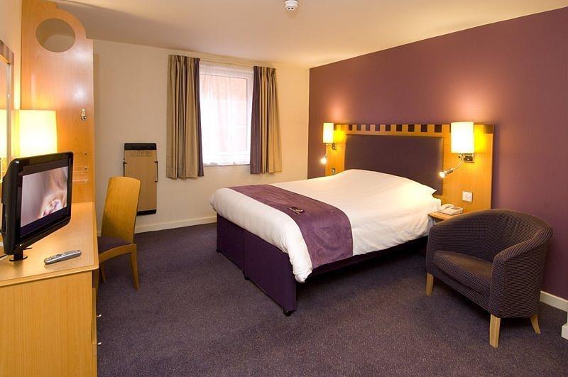 Premier Inn Bournemouth Central Extérieur photo
