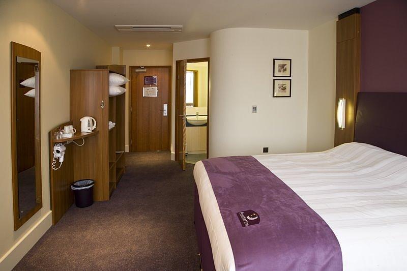 Premier Inn Bournemouth Central Extérieur photo